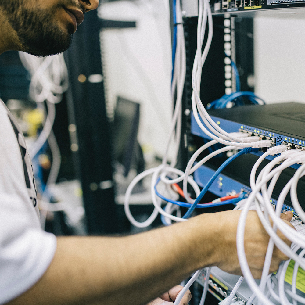pexels-field-engineer-442150